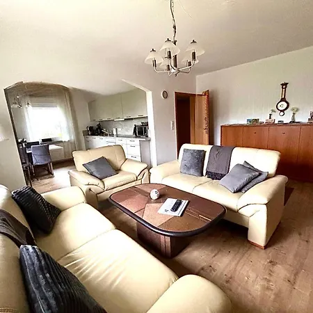 Schoene Aussicht Apartamento Nieheim